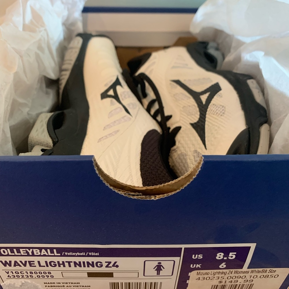 COPY - Mizuno wave lightening Z4 volleyball shoes